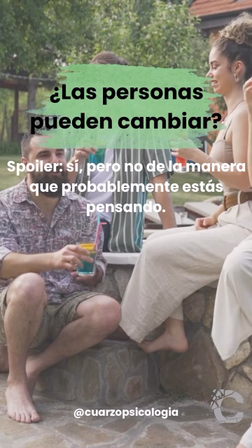 ❓Una de las preguntas del millón que se hace a los psicólogos: lo de cambiar… ¿es verdad? ¿Podré cambiar yo? ¿Otros pueden cambiar? Incluso, ¿puedo conseguir que alguien cambie? Cuánto desearíamos que la respuesta fuese un “sí” o un “no”, en lugar de un… depende. Pero es que, verdaderamente, eso de cambiar depende de no pocos factores, modelos y hasta enfoques terapéuticos.

En primer lugar, es importante distinguir entre quién quiere cambiar y qué se quiere cambiar. Porque dependiendo de dónde estemos poniendo la diana, el resultado variará desde exitoso hasta muy improbable. Ya de entrada, toca ajustar las expectativas y saber que donde más influencia y control tenemos es sobre nosotros mismos. Todo lo que se salga de nuestra humilde parcela estará sujeto al azar, el contexto y, en caso de tratarse de otra persona, el libre albedrío de esta.

En el caso del cambio personal, el margen de cambio variará según el objetivo, pero nunca es nulo. Es cierto que los rasgos de personalidad, entendidos como tendencias de comportamiento más estables, nos plantean el terreno sobre el que trabajaremos. Pero incluso los rasgos de personalidad pueden ajustarse en su expresión. Por otro lado, modificar creencias limitantes, probar nuevas conductas, ampliar el repertorio de estrategias de afrontamiento o trabajar el estilo de comunicación o las habilidades sociales, por poner algunos ejemplos, son aspectos donde siempre podemos generar mejoras, especialmente cuando uno comprende para qué, por qué y se siente motivado para intentarlo.

Por supuesto, el contexto del individuo también es fundamental, y necesariamente se va a tener en cuenta a la hora de plantear una hoja de ruta y calibrar las expectativas.

Así pues, disponiendo de esta información, ¿qué dirías tú? ¿Las personas podemos cambiar? 😉

#psicología #saludmental #psicólogosretiro #cuarzopsicología #personalidad